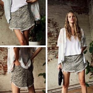 NWT FREE PEOPLE Leopard Distressed Asymmetrical Denim Skirt Size 4 / 27